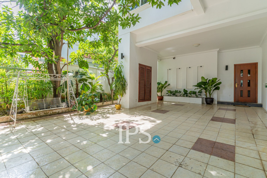 4 Bedroom Villa For Rent - Bassac Garden, Tonle Bassac, Phnom Penh