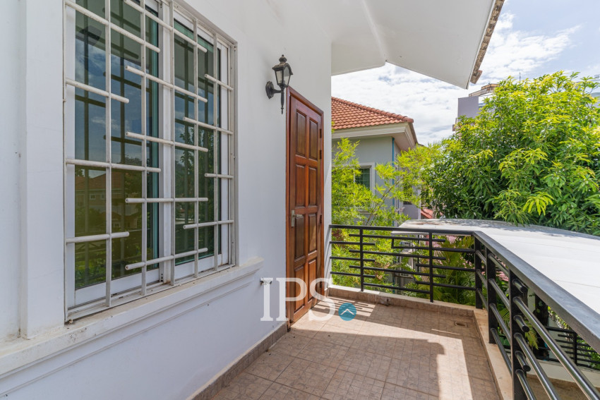 4 Bedroom Villa For Rent - Bassac Garden, Tonle Bassac, Phnom Penh