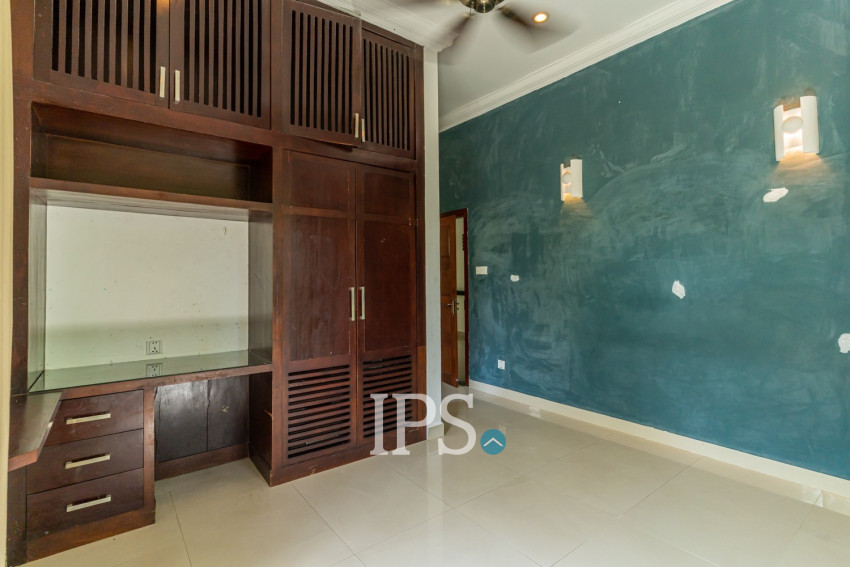 4 Bedroom Villa For Rent - Bassac Garden, Tonle Bassac, Phnom Penh