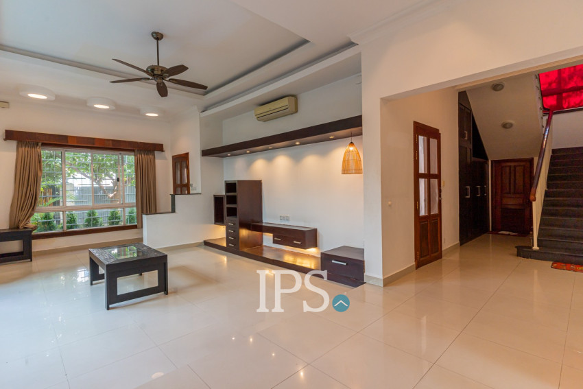 4 Bedroom Villa For Rent - Bassac Garden, Tonle Bassac, Phnom Penh