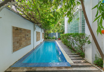 4 Bedroom Villa For Rent - Bassac Garden, Tonle Bassac, Phnom Penh thumbnail