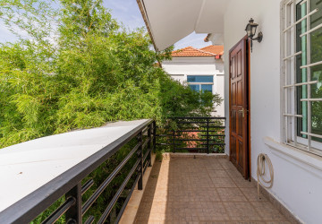 4 Bedroom Villa For Rent - Bassac Garden, Tonle Bassac, Phnom Penh thumbnail