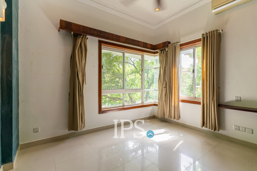 4 Bedroom Villa For Rent - Bassac Garden, Tonle Bassac, Phnom Penh