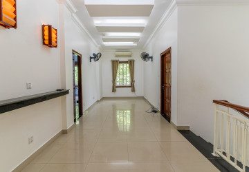 4 Bedroom Villa For Rent - Bassac Garden, Tonle Bassac, Phnom Penh thumbnail