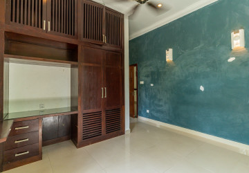 4 Bedroom Villa For Rent - Bassac Garden, Tonle Bassac, Phnom Penh thumbnail