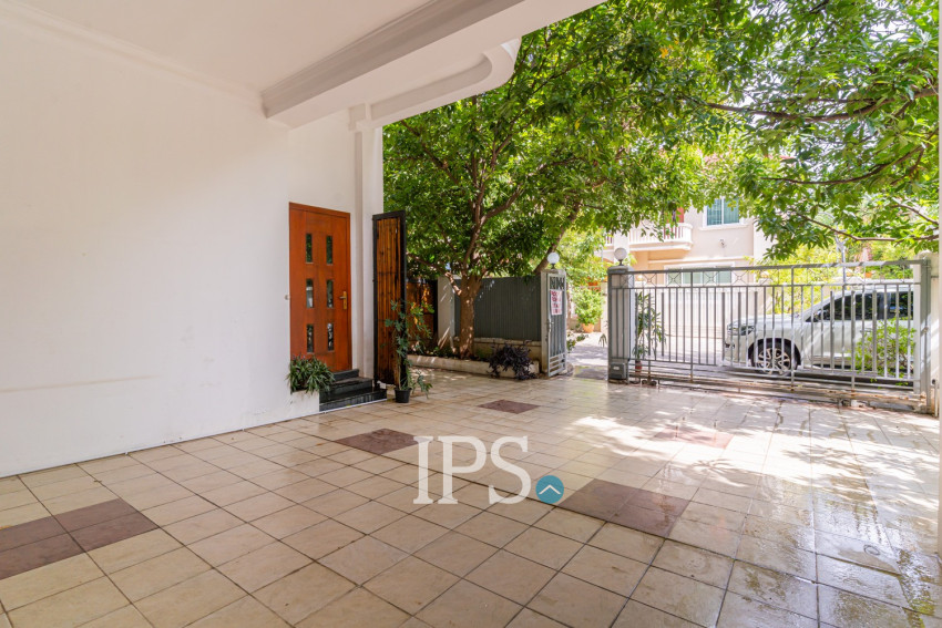 4 Bedroom Villa For Rent - Bassac Garden, Tonle Bassac, Phnom Penh