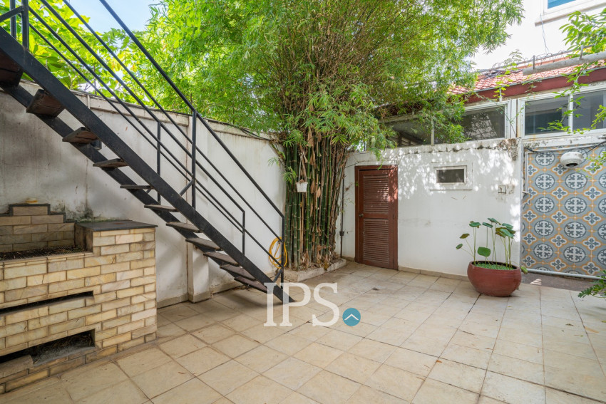 4 Bedroom Villa For Rent - Bassac Garden, Tonle Bassac, Phnom Penh