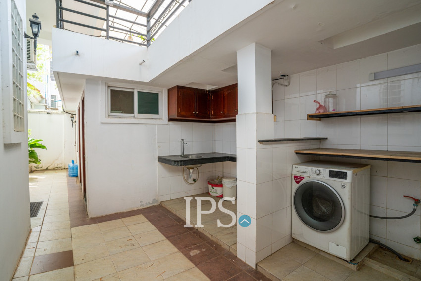 4 Bedroom Villa For Rent - Bassac Garden, Tonle Bassac, Phnom Penh