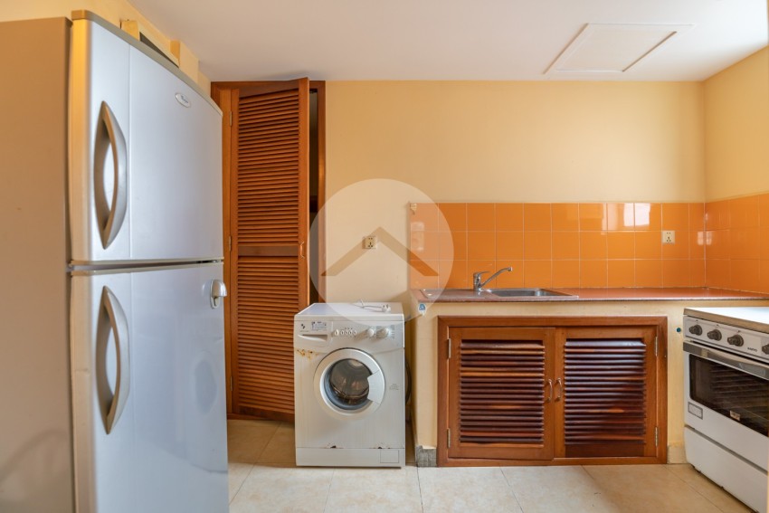 2 Bedroom Apartment For Rent in Tonle Bassac, Phnom Penh