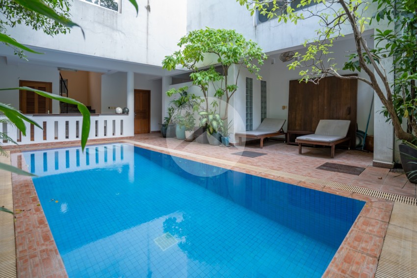 2 Bedroom Apartment For Rent in Tonle Bassac, Phnom Penh