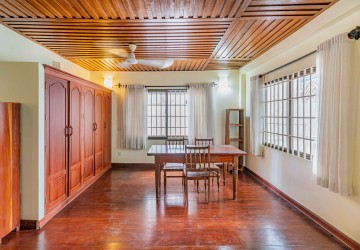 Renovated 2 Bedroom Apartment For Rent - Chakto Mukh, Phnom Penh thumbnail