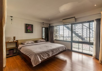 Renovated 2 Bedroom Apartment For Rent - BKK1, Phnom Penh thumbnail