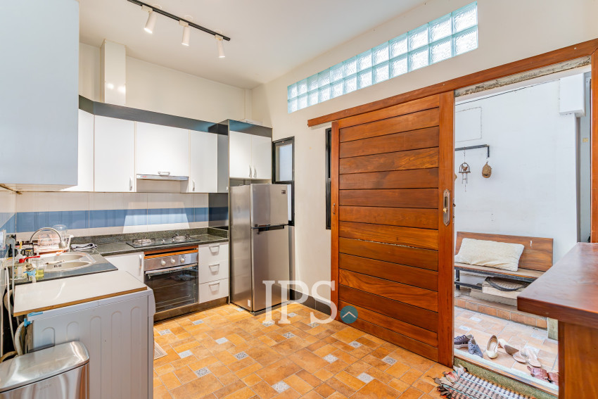 Renovated 2 Bedroom Apartment For Rent - BKK1, Phnom Penh