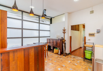 Renovated 2 Bedroom Apartment For Rent - BKK1, Phnom Penh thumbnail