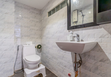 Renovated 2 Bedroom Apartment For Rent - BKK1, Phnom Penh thumbnail