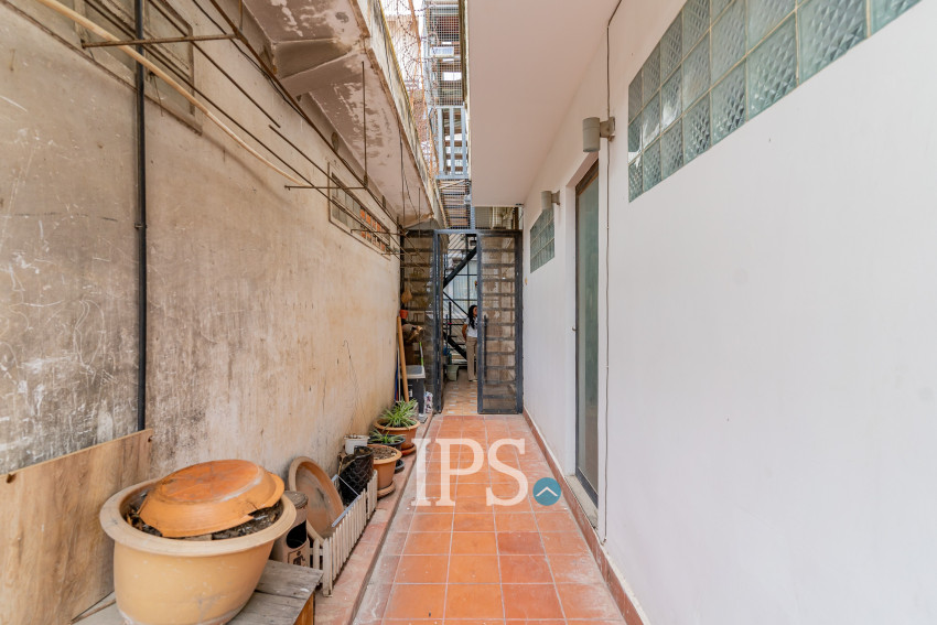 Renovated 2 Bedroom Apartment For Rent - BKK1, Phnom Penh