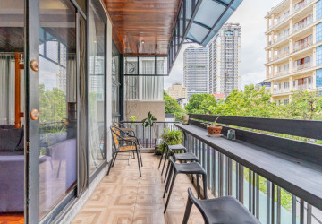 Renovated 2 Bedroom Apartment For Rent - BKK1, Phnom Penh thumbnail