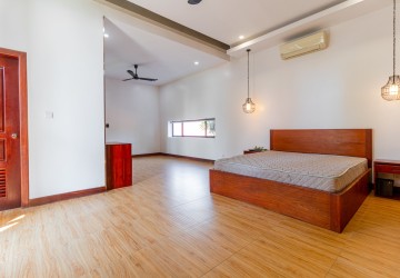 5 Bedroom Villa For Rent - Sala Kamreuk, Siem Reap thumbnail