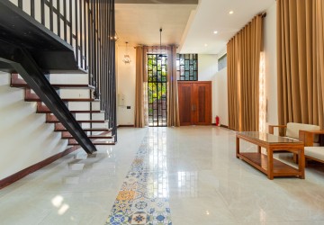 5 Bedroom Villa For Rent - Sala Kamreuk, Siem Reap thumbnail