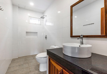 2 Bedroom Apartment For Rent - Kouk Chak, Siem Reap thumbnail