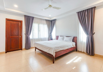 2 Bedroom Apartment For Rent - Kouk Chak, Siem Reap thumbnail