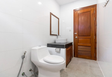 2 Bedroom Apartment For Rent - Kouk Chak, Siem Reap thumbnail