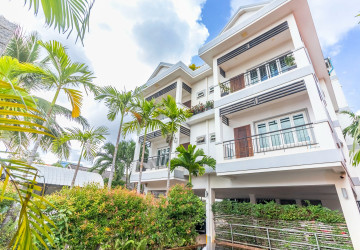 2 Bedroom Apartment For Rent - Kouk Chak, Siem Reap thumbnail