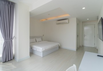 2 Bedroom Serviced Apartment For Rent - BKK1, Phnom Penh thumbnail