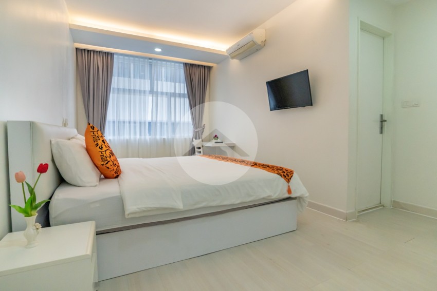 3 Bedroom Serviced Apartment For Rent - BKK1, Phnom Penh