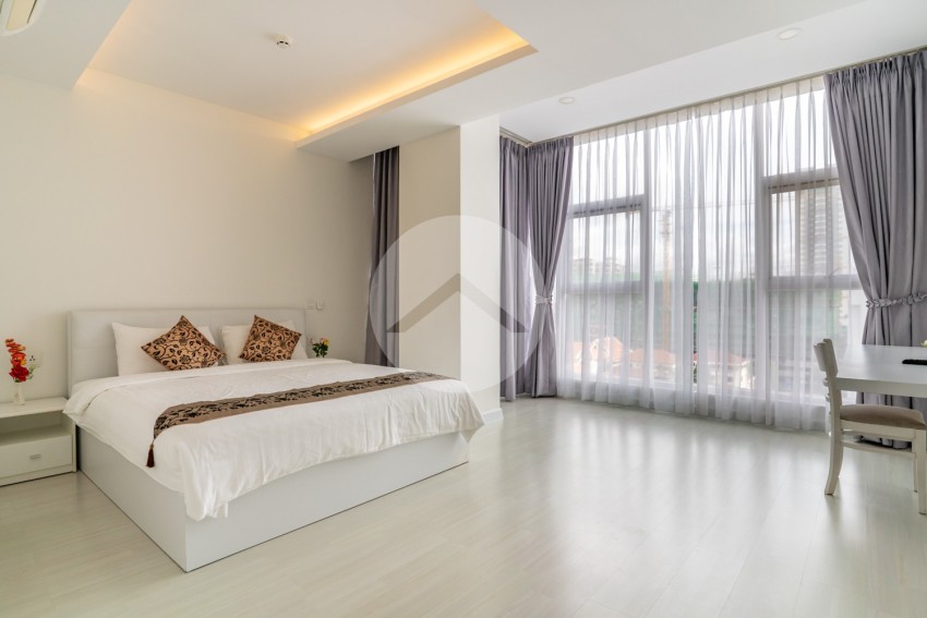 3 Bedroom Serviced Apartment For Rent - BKK1, Phnom Penh