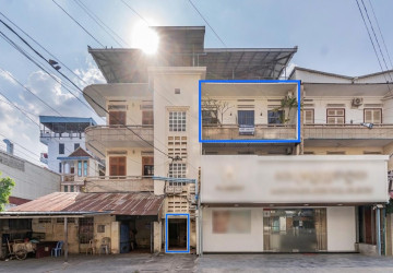 Renovated Duplex 2 Bedroom Apartment For Sale - Srah Chork, Phnom Penh thumbnail