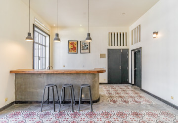 Renovated Duplex 2 Bedroom Apartment For Sale - Srah Chork, Phnom Penh thumbnail