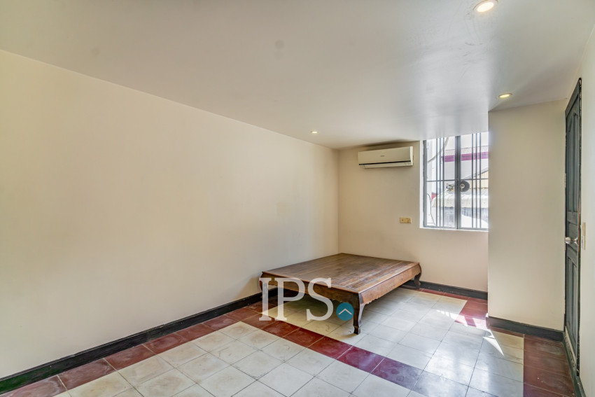 Renovated Duplex 2 Bedroom Apartment For Sale - Srah Chork, Phnom Penh