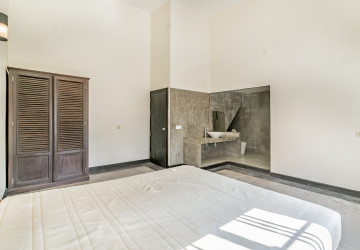 Renovated Duplex 2 Bedroom Apartment For Sale - Srah Chork, Phnom Penh thumbnail