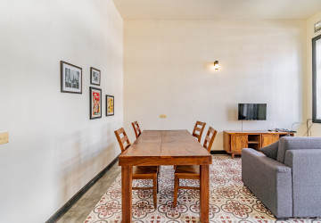 Renovated Duplex 2 Bedroom Apartment For Sale - Srah Chork, Phnom Penh thumbnail