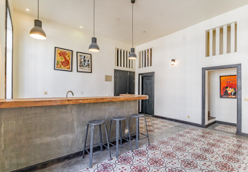 Renovated Duplex 2 Bedroom Apartment For Sale - Srah Chork, Phnom Penh thumbnail