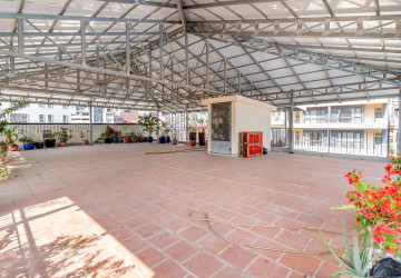 Renovated Duplex 2 Bedroom Apartment For Sale - Srah Chork, Phnom Penh thumbnail