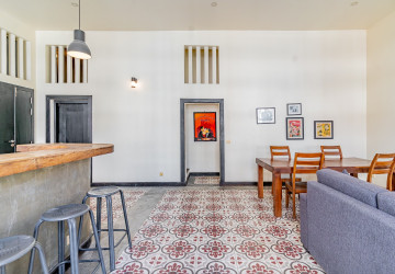 Renovated Duplex 2 Bedroom Apartment For Sale - Srah Chork, Phnom Penh thumbnail