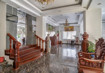 2 Bedroom Apartment For Rent in Tonle Bassac, Phnom Penh thumbnail