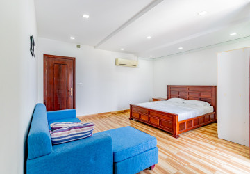 2 Bedrooms Serviced Apartment for Rent- Tonle Bassac , Phnom Penh thumbnail