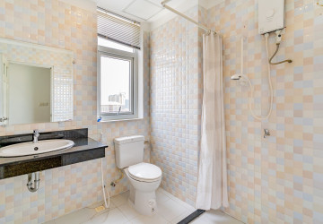 2 Bedrooms Serviced Apartment for Rent- Tonle Bassac , Phnom Penh thumbnail