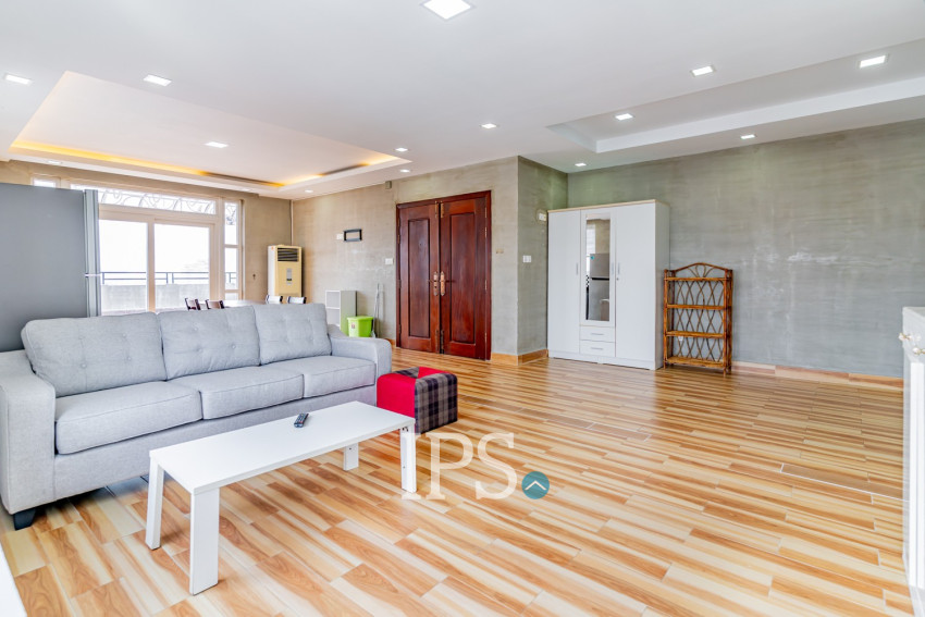 2 Bedrooms Serviced Apartment for Rent- Tonle Bassac , Phnom Penh