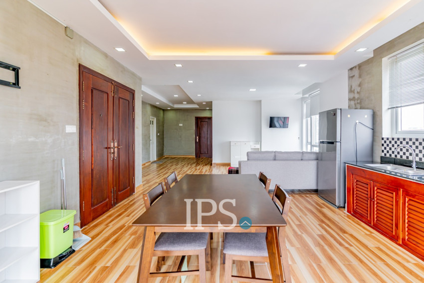 2 Bedrooms Serviced Apartment for Rent- Tonle Bassac , Phnom Penh