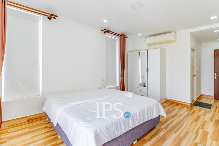 2 Bedrooms Serviced Apartment for Rent- Tonle Bassac , Phnom Penh