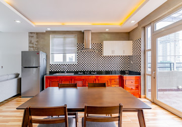 2 Bedrooms Serviced Apartment for Rent- Tonle Bassac , Phnom Penh thumbnail