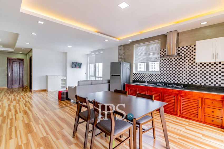 2 Bedrooms Serviced Apartment for Rent- Tonle Bassac , Phnom Penh