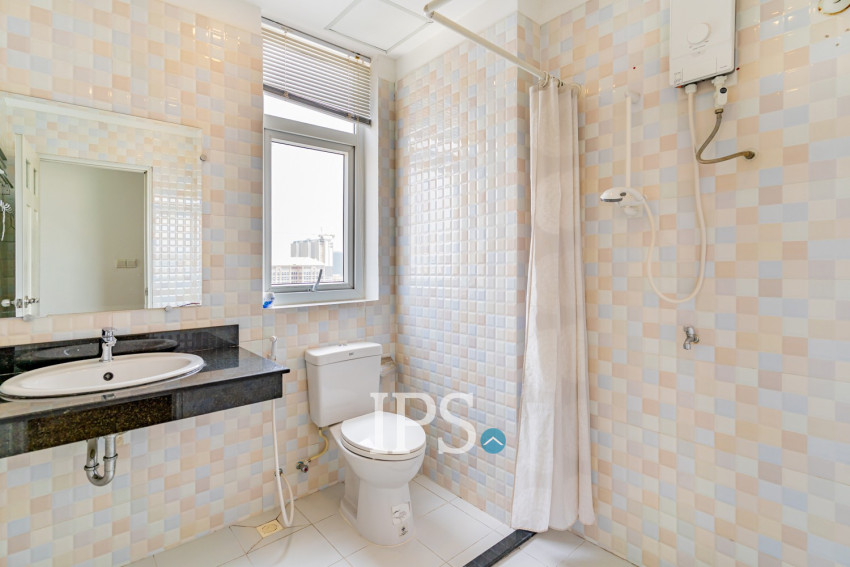 2 Bedrooms Serviced Apartment for Rent- Tonle Bassac , Phnom Penh