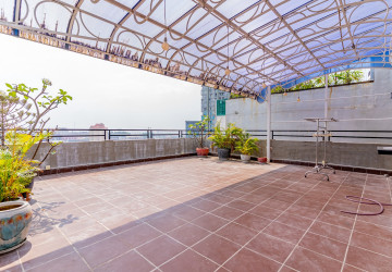 2 Bedrooms Serviced Apartment for Rent- Tonle Bassac , Phnom Penh thumbnail