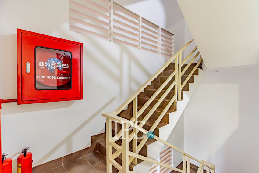 2 Bedrooms Serviced Apartment for Rent- Tonle Bassac , Phnom Penh