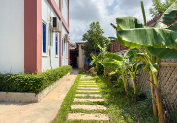 7 Bedroom Hotel For Rent - Sala Kamreuk, Siem Reap thumbnail